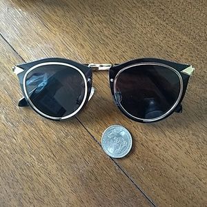 Stellar Gold and Black NIB Sunglasses